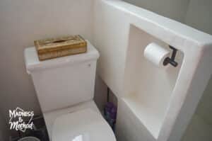 toilet niche