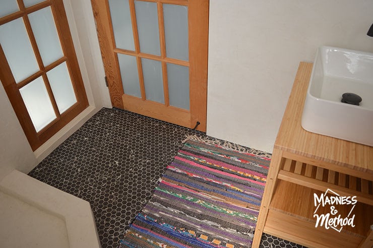 basement bathroom floor space